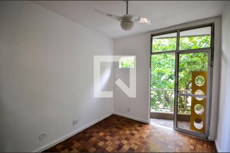 Apartamento à venda com 130m², 3 quartos e 2 vagasSuíte
