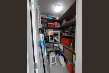 Apartamento à venda com 102m², 2 quartos e 2 vagasDispensa