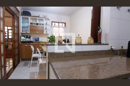 Casa à venda com 220m², 3 quartos e 2 vagasCozinha