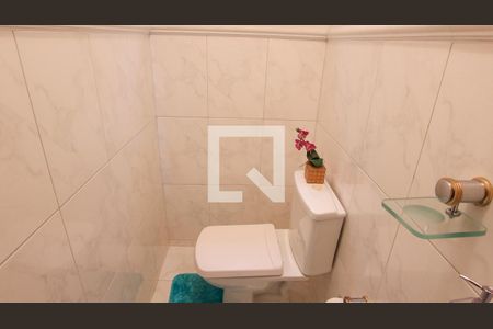 Casa à venda com 220m², 3 quartos e 2 vagasBanheiro