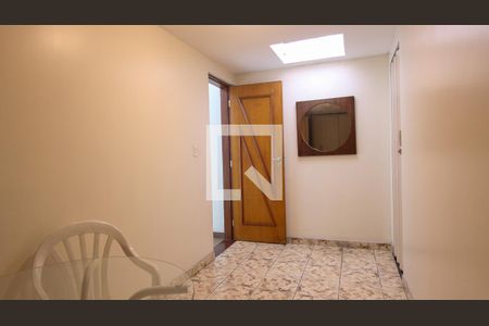 Casa à venda com 220m², 3 quartos e 2 vagasQuarto 5