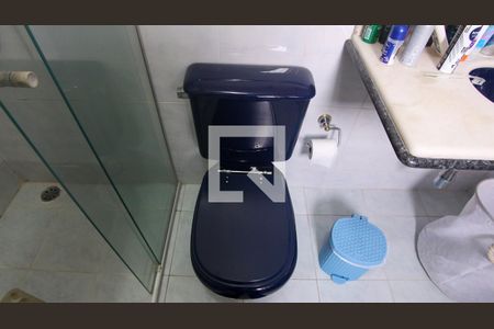 Casa à venda com 220m², 3 quartos e 2 vagasBanheiro