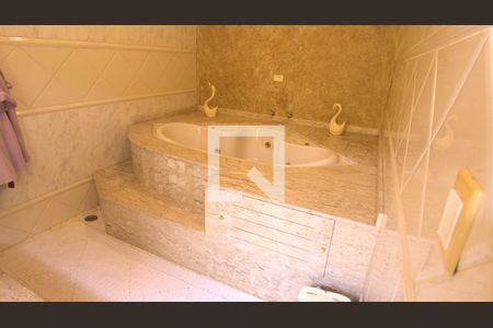 Casa à venda com 220m², 3 quartos e 2 vagasBanheiro