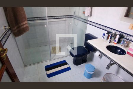 Casa à venda com 220m², 3 quartos e 2 vagasBanheiro