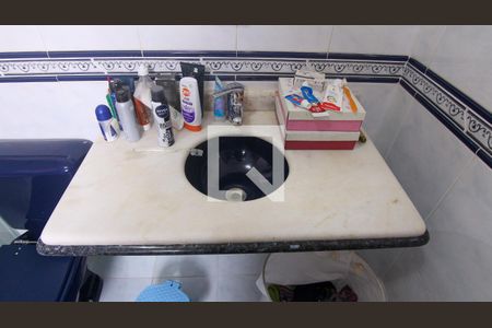 Casa à venda com 220m², 3 quartos e 2 vagasBanheiro