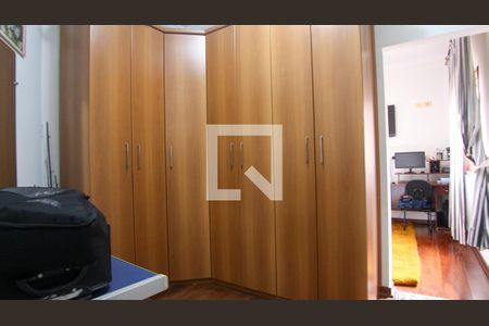 Casa à venda com 220m², 3 quartos e 2 vagasQuarto 2