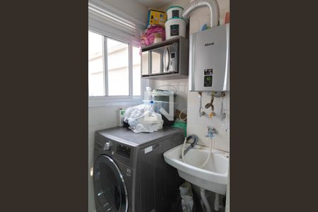 Apartamento para alugar com 128m², 3 quartos e 2 vagas Apartamento para alugar com 128m², 3 quartos e 2 vagasCozinha e Área de Serviço