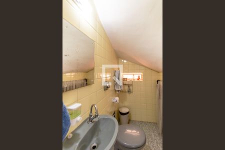 Casa à venda com 161m², 3 quartos e 2 vagas Casa à venda com 161m², 3 quartos e 2 vagasLavabo