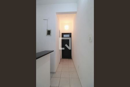 Cozinha americana - corredor de kitnet/studio para alugar com 1 quarto, 30m² em Copacabana, Rio de Janeiro