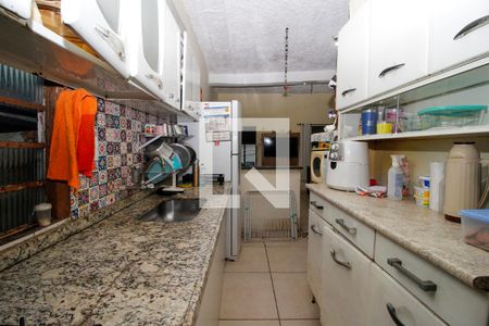 Casa à venda com 110m², 2 quartos e 2 vagas Casa à venda com 110m², 2 quartos e 2 vagasCozinha