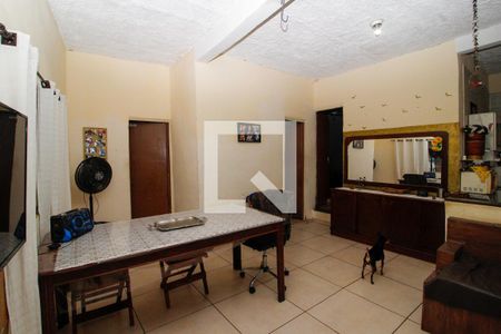 Sala  de casa à venda com 2 quartos, 110m² em Colégio Batista, Belo Horizonte