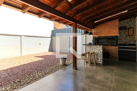 Casa à venda com 244m², 3 quartos e 2 vagasChurrasqueira