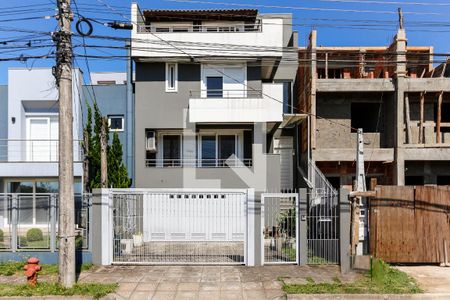 Casa à venda com 244m², 3 quartos e 2 vagasFachada