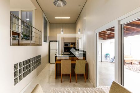 Casa à venda com 244m², 3 quartos e 2 vagasCozinha