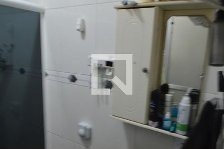 Casa de condomínio à venda com 180m², 4 quartos e 1 vagaBanheiro 