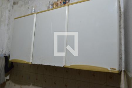 Casa de condomínio à venda com 180m², 4 quartos e 1 vagaÁrea de Serviço