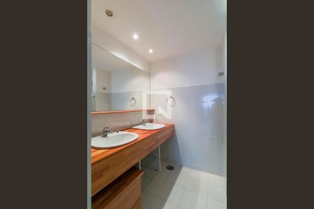 Apartamento à venda com 94m², 2 quartos e 2 vagasBanheiro