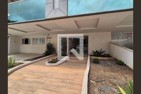 Apartamento para alugar com 130m², 4 quartos e 3 vagas Apartamento para alugar com 130m², 4 quartos e 3 vagasEntrada