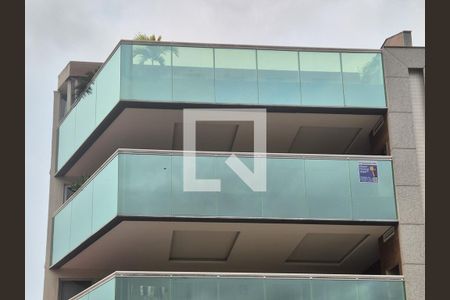 Apartamento para alugar com 130m², 4 quartos e 3 vagas Apartamento para alugar com 130m², 4 quartos e 3 vagasPlaca