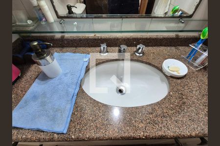 Apartamento à venda com 369m², 5 quartos e 2 vagasBanheiro da Suíte 2