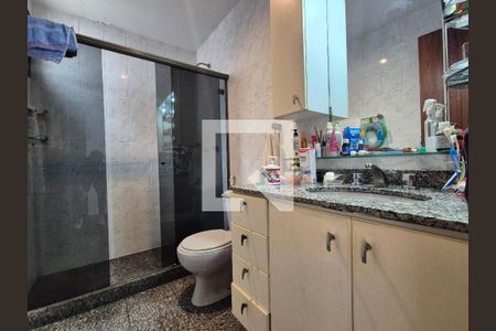 Apartamento à venda com 369m², 5 quartos e 2 vagasBanheiro da Suíte 1