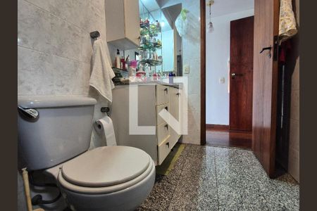 Apartamento à venda com 369m², 5 quartos e 2 vagasBanheiro da Suíte 1