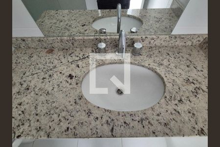 Apartamento à venda com 91m², 3 quartos e 2 vagas Apartamento à venda com 91m², 3 quartos e 2 vagasBanheiro Social