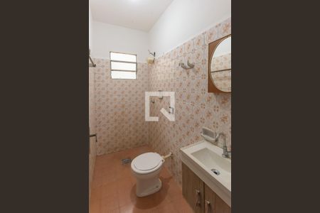 Casa à venda com 250m², 3 quartos e 3 vagas Casa à venda com 250m², 3 quartos e 3 vagasCasa 2- Banheiro