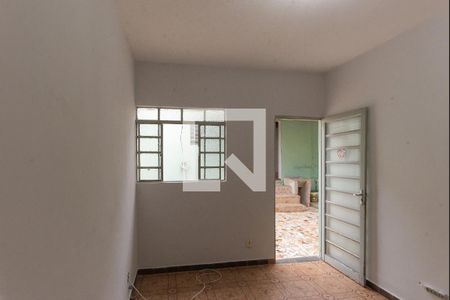 Casa à venda com 250m², 3 quartos e 3 vagas Casa à venda com 250m², 3 quartos e 3 vagasCasa 2- Sala