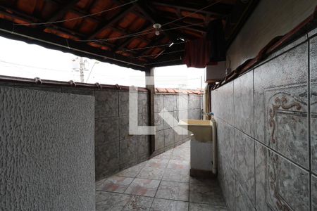 Área de Serviço de casa para alugar com 2 quartos, 70m² em Cidade São Jorge, Santo André