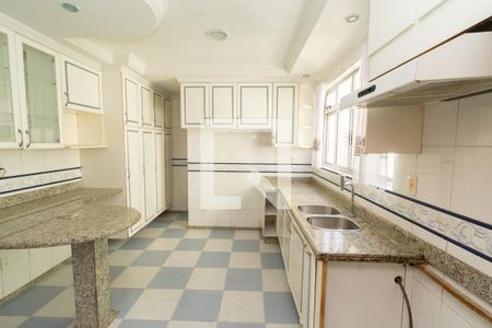 Apartamento para alugar com 287m², 4 quartos e 3 vagasCozinha