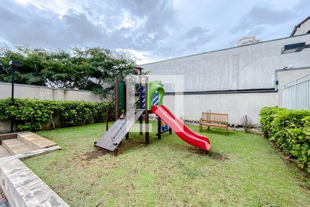 Apartamento para alugar com 78m², 2 quartos e 2 vagasÁrea comum - Playground
