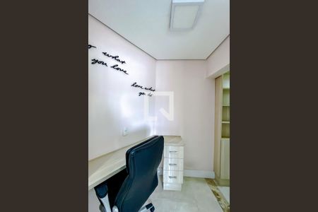 Apartamento para alugar com 78m², 2 quartos e 2 vagasEscritório