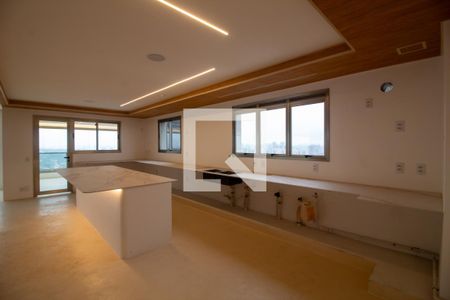 Apartamento à venda com 840m², 5 quartos e 7 vagasCozinha