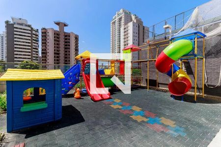 Apartamento à venda com 840m², 5 quartos e 7 vagasÁrea comum - Playground