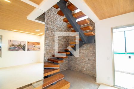 Apartamento à venda com 840m², 5 quartos e 7 vagasEscada