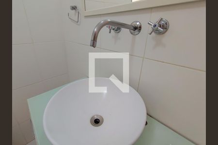 Apartamento à venda com 86m², 2 quartos e sem vagaBanheiro social - torneira da pia