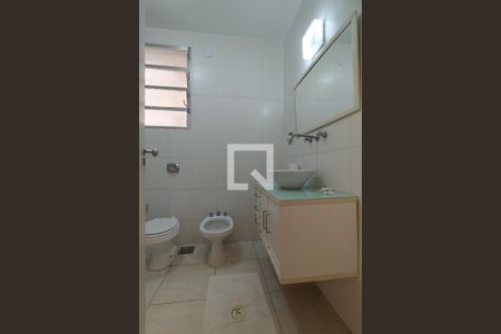 Apartamento à venda com 86m², 2 quartos e sem vagaBanheiro social