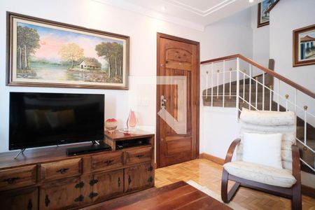 Sala de casa à venda com 2 quartos, 150m² em Jardim Eliane, São Paulo