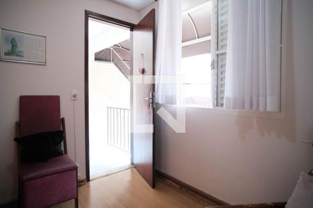 Quarto 1 de casa à venda com 2 quartos, 150m² em Jardim Eliane, São Paulo