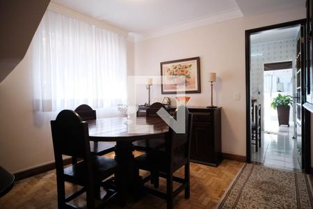 Casa à venda com 150m², 2 quartos e 2 vagas Casa à venda com 150m², 2 quartos e 2 vagasCopa