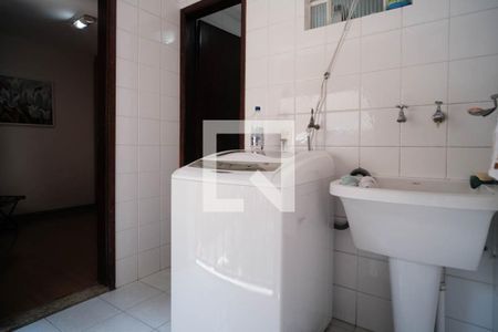 Casa à venda com 150m², 2 quartos e 2 vagas Casa à venda com 150m², 2 quartos e 2 vagasÁrea de Serviço