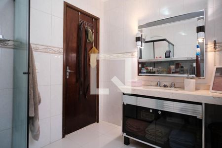 Casa à venda com 150m², 2 quartos e 2 vagas Casa à venda com 150m², 2 quartos e 2 vagasBanheiro