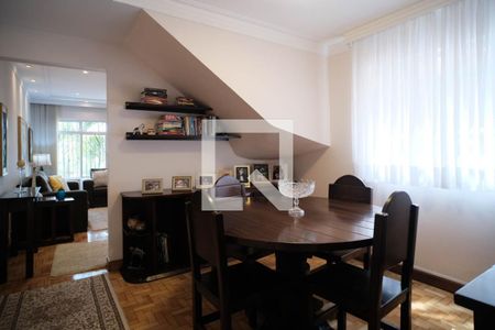 Casa à venda com 150m², 2 quartos e 2 vagas Casa à venda com 150m², 2 quartos e 2 vagasCopa