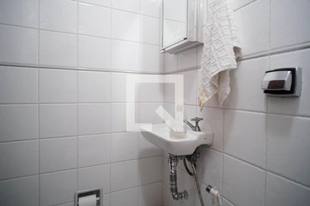 Casa à venda com 150m², 2 quartos e 2 vagas Casa à venda com 150m², 2 quartos e 2 vagasBanheiro 2