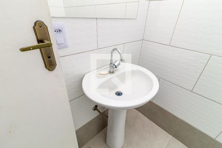 Casa à venda com 180m², 5 quartos e sem vagaBanheiro