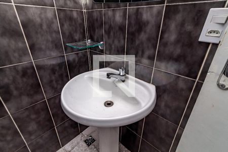 Casa à venda com 180m², 5 quartos e sem vagaBanheiro