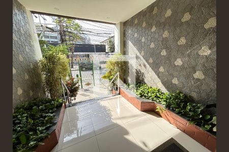 Apartamento para alugar com 71m², 2 quartos e 1 vagaHall de entrada
