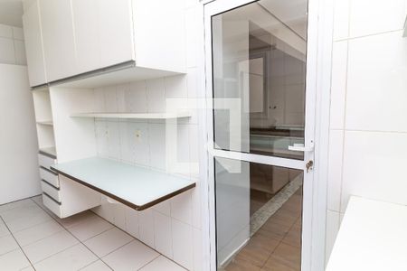 Apartamento à venda com 110m², 3 quartos e 2 vagas Apartamento à venda com 110m², 3 quartos e 2 vagasCozinha