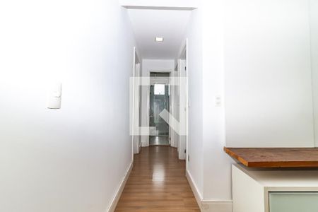 Apartamento à venda com 110m², 3 quartos e 2 vagas Apartamento à venda com 110m², 3 quartos e 2 vagasCorredor